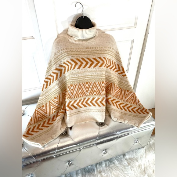 MARINA V PARIS PONCHO - Picture 5 of 10